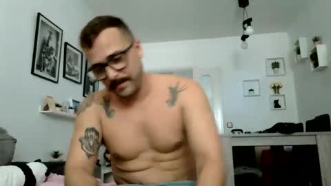 Snapshot of mich6921 chatting on June 9, 3:01 pm MILO MIAMI online show from June 9, 3:01 pm