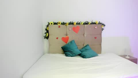 Micky and Sharon online show from February 28, 2:09 am