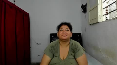 Snapshot of michael_david0528 chatting on June 8, 6:19 pm michael_david0528 online show from June 8, 6:19 pm