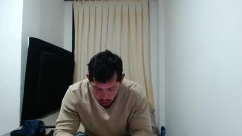 Snapshot of michael_daviss1 chatting on May 21, 10:28 pm Michael Daviss online show from May 21, 10:28 pm