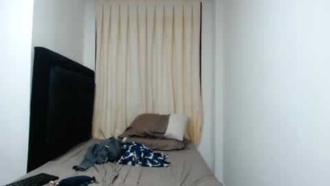 Snapshot of michael_daviss1 chatting on May 28, 11:46 pm Michael Daviss online show from May 28, 11:46 pm