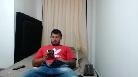 Snapshot of michael_daviss1 chatting on June 7, 4:55 pm Michael Daviss online show from June 7, 4:55 pm