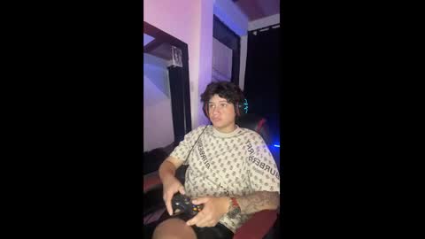 Snapshot of michael_kendall0 chatting on December 2, 10:34 pm michael independent model  online show from December 2, 10:34 pm