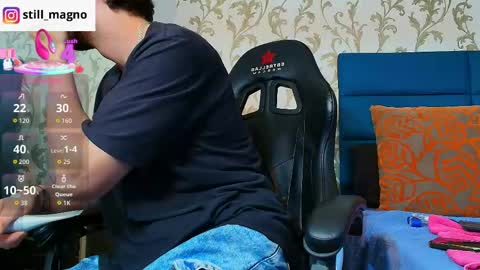 Snapshot of michael_magno chatting on May 13, 9:06 am Michael Stevens online show from May 13, 9:06 am