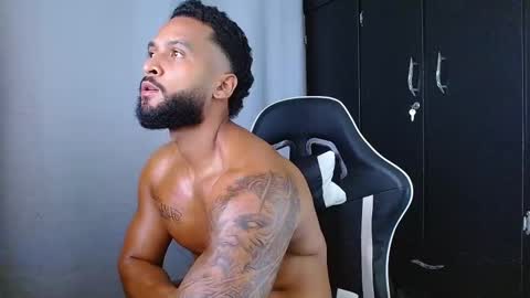 maximo online show from February 9, 2:04 am