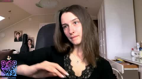 Emily online show from April 19, 2:27 pm