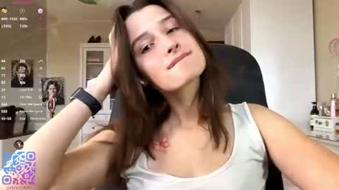 Snapshot of michael_pors chatting on July 23, 2:37 pm Emily online show from July 23, 2:37 pm