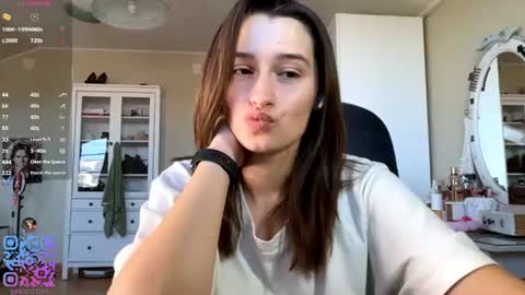 Snapshot of michael_pors chatting on July 29, 2:15 pm Emily online show from July 29, 2:15 pm