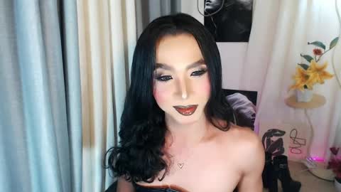michaelagoddess online show from May 27, 4:37 pm