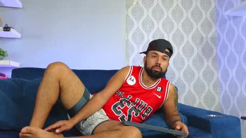 Snapshot of michaell_twink chatting on January 6, 12:48 am Michaell online show from January 6, 12:48 am