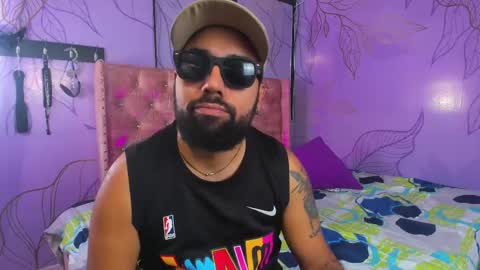 Snapshot of michaell_twink chatting on February 12, 7:02 am Michaell online show from February 12, 7:02 am