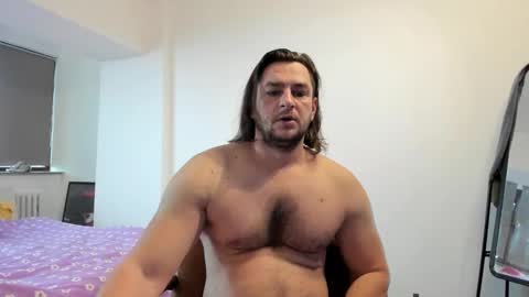 michaelragnar90 online show from December 15, 9:46 am