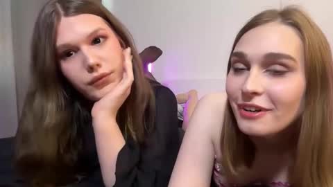 Snapshot of micheledoll chatting on February 18, 6:20 am MicheleDoll online show from February 18, 6:20 am