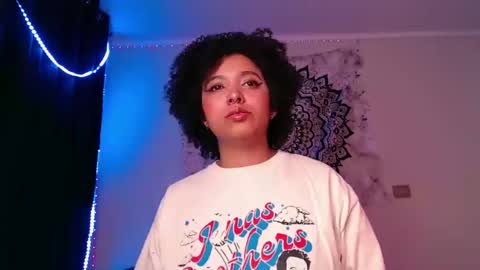 Snapshot of michell_bling chatting on December 16, 7:15 am Michi online show from December 16, 7:15 am