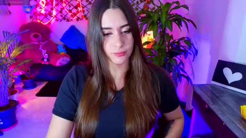 Snapshot of michell_h chatting on March 5, 2:36 am Nani online show from March 5, 2:36 am