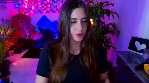 Snapshot of michell_h chatting on March 5, 5:40 am Nani online show from March 5, 5:40 am