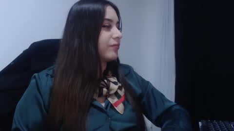 Snapshot of michell_h chatting on January 11, 2:49 am Nani online show from January 11, 2:49 am