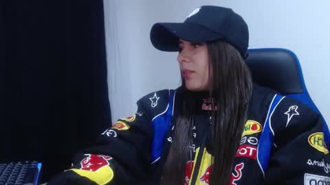 Snapshot of michell_h chatting on January 12, 1:33 am Nani online show from January 12, 1:33 am