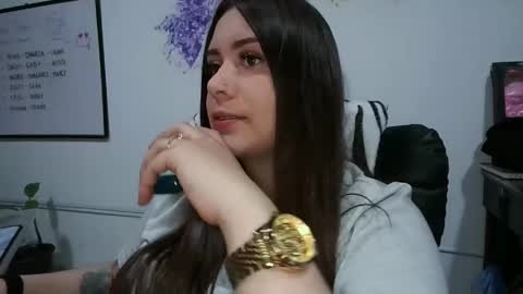 Snapshot of michell_h chatting on March 24, 2:16 am Nani online show from March 24, 2:16 am