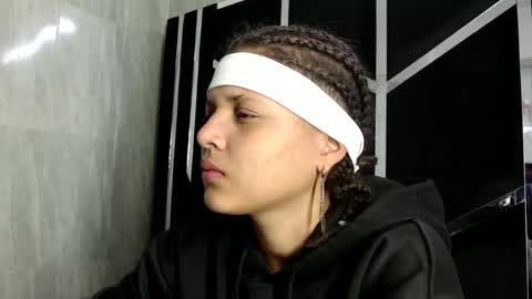 michell_rs online show from January 22, 2:26 am