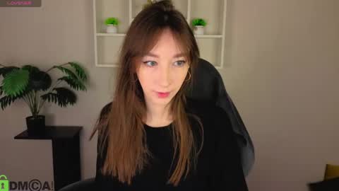 Snapshot of michelle__allen chatting on May 15, 1:12 am Michelle online show from May 15, 1:12 am