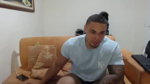 Snapshot of michelle_allen0104 chatting on March 5, 4:13 am michelle_allen0104 online show from March 5, 4:13 am