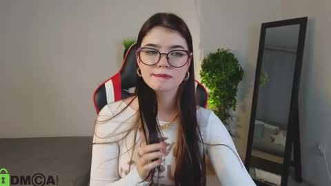 Michelle online show from May 11, 6:16 pm