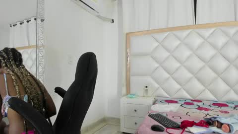 michelleblair1 online show from April 13, 12:54 pm