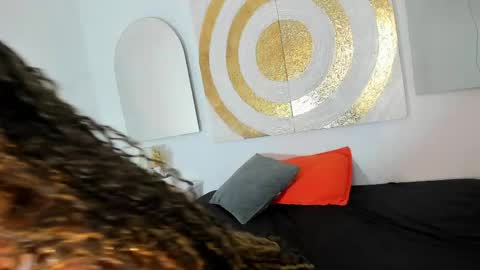 Snapshot of michellelewiss_ chatting on April 20, 3:37 pm Michelle online show from April 20, 3:37 pm
