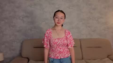 Snapshot of michellespinn chatting on July 8, 3:49 pm Mio online show from July 8, 3:49 pm