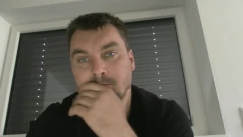 Snapshot of michl_2022 chatting on May 31, 2:13 pm michl_2022 online show from May 31, 2:13 pm