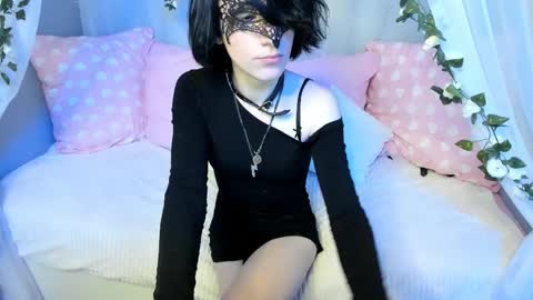 Snapshot of micke_dio chatting on April 6, 8:48 am Micke online show from April 6, 8:48 am