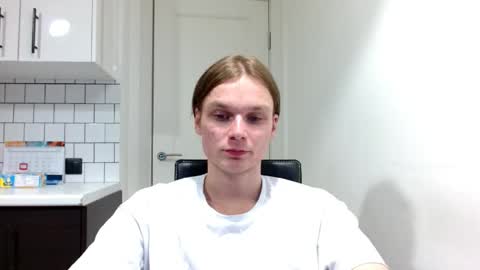 Snapshot of mickeymomouse chatting on May 22, 9:20 pm Daniel online show from May 22, 9:20 pm