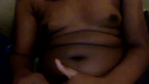 Snapshot of mickkzzx chatting on February 13, 10:33 pm mickkzzx online show from February 13, 10:33 pm