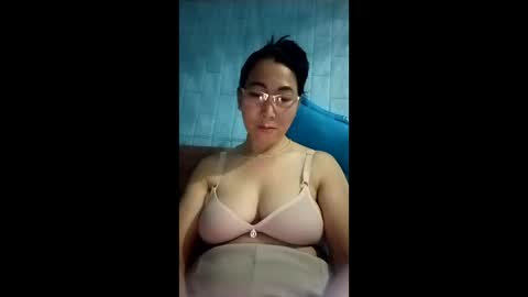 Snapshot of mickye00 chatting on May 23, 6:34 pm Miky online show from May 23, 6:34 pm