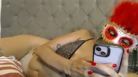 Snapshot of mickystrumia chatting on February 8, 1:09 am mickystrumia online show from February 8, 1:09 am