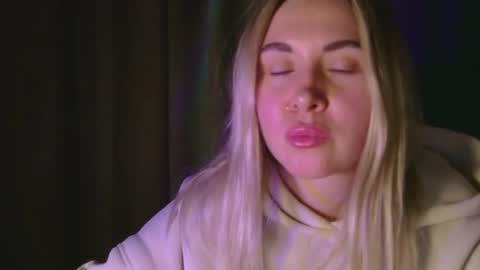 Snapshot of midnight_lace1 chatting on February 7, 3:05 pm Midnight lace1 online show from February 7, 3:05 pm