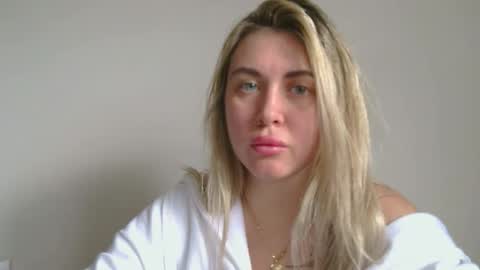 Snapshot of midnight_lace1 chatting on March 3, 8:31 am Midnight lace1 online show from March 3, 8:31 am