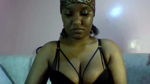 Snapshot of midnight_sexy chatting on July 21, 5:59 pm midnight_sexy online show from July 21, 5:59 pm