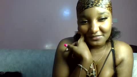 Snapshot of midnight_sexy chatting on July 28, 7:39 pm midnight_sexy online show from July 28, 7:39 pm