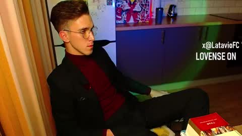 Snapshot of midnighter__ chatting on September 22, 3:19 am Alexey or just Alex online show from September 22, 3:19 am