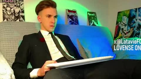 Snapshot of midnighter__ chatting on April 12, 10:15 pm Alexey or just Alex online show from April 12, 10:15 pm