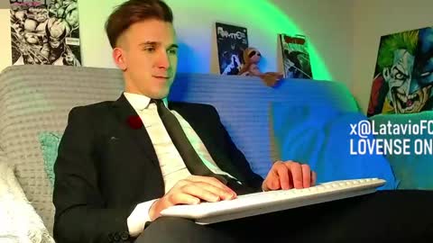 Snapshot of midnighter__ chatting on April 15, 12:39 am Alexey or just Alex online show from April 15, 12:39 am