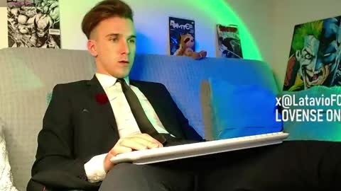 Snapshot of midnighter__ chatting on April 15, 10:21 pm Alexey or just Alex online show from April 15, 10:21 pm