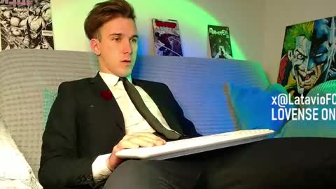 Snapshot of midnighter__ chatting on April 28, 12:31 am Alexey or just Alex online show from April 28, 12:31 am