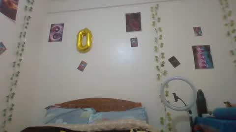 Snapshot of midnightkelly chatting on February 19, 9:49 am Naught Kelly online show from February 19, 9:49 am