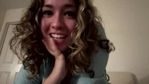 midnightlola online show from October 22, 9:53 am