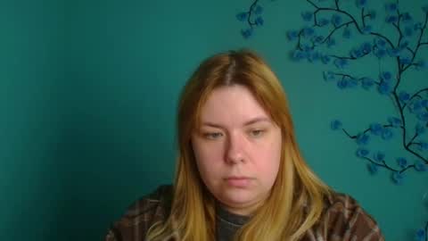 Snapshot of midnightmariana chatting on April 21, 5:25 am Mariana online show from April 21, 5:25 am