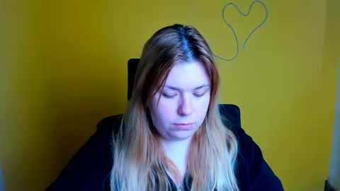 Snapshot of midnightmariana chatting on May 12, 11:18 am Mariana online show from May 12, 11:18 am