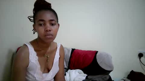 Snapshot of midnightnala chatting on June 19, 8:23 pm Nala online show from June 19, 8:23 pm